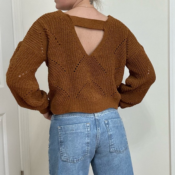 Chenille Double V-neck Scallop Hem Pullover Sweater - Picture 6 of 8